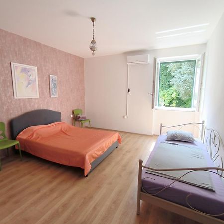 Bright And Colourful Apartment Luce -Sandy Beach スプリト エクステリア 写真